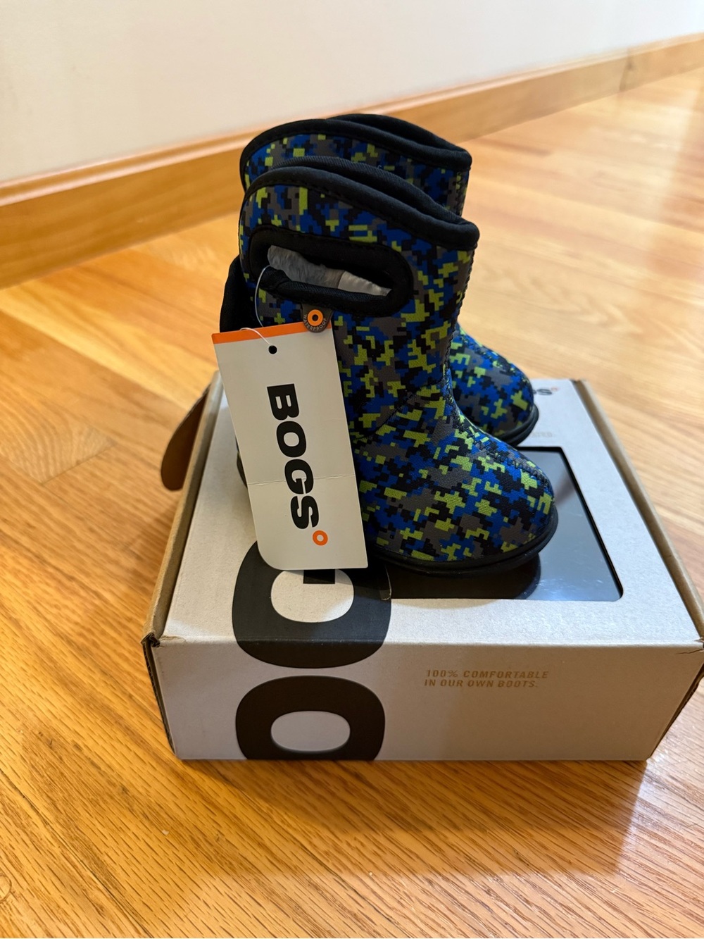 Bogs Toddler 4 Blue & Green Pixel Camo Waterproof Boots NEW